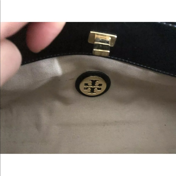 Authentic Tory Burch black patent leather clutch - Picture 4 of 7